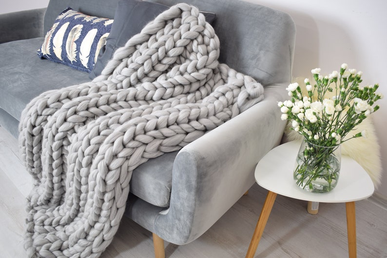 Chunky Knit Blanket - Stripes Pattern