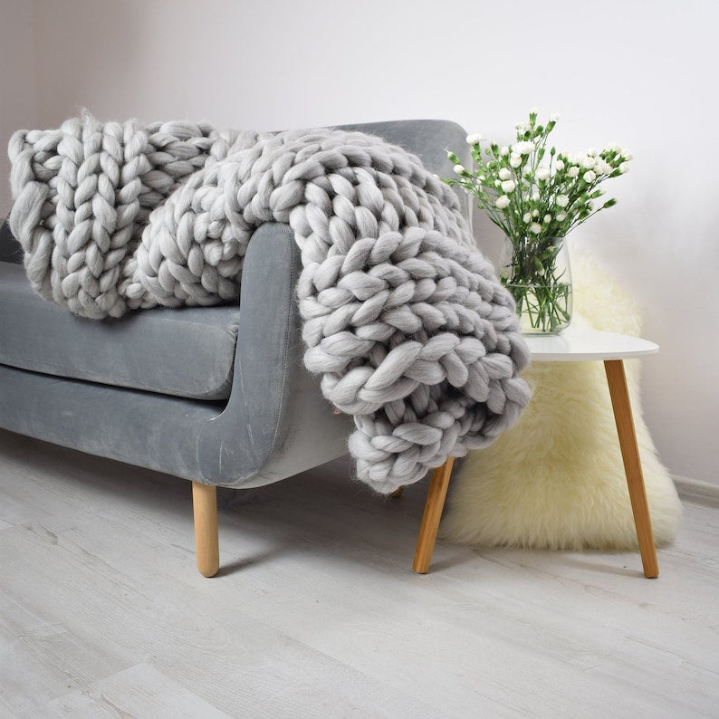 Chunky Knit Blanket - Stripes Pattern