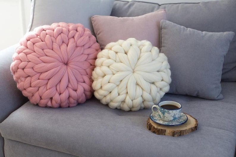 Round Chunky Knit Pillow